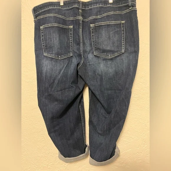 Maurice’s Floral Detail Crop Jeans EUC Size 22 - Picture 6 of 7